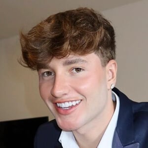This is the Avatar Image for the Felipe heystee AI Voice and Text to Speech Generator